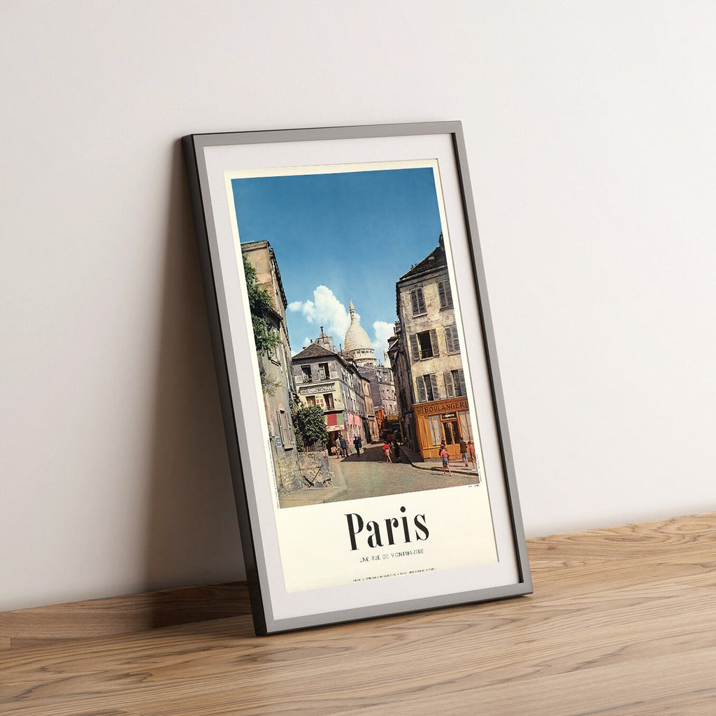 Hochauflösender Druck - A4, A3...20x30 Zoll... Paris, Eine Straße in Montmartre, 1955 - Vintage Reiseplakat